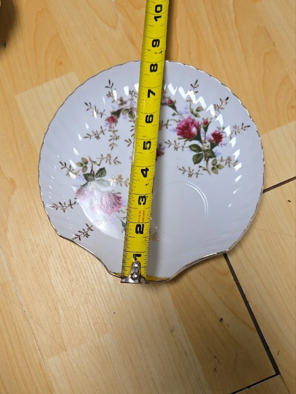 Elegant Floral Fan Shaped Fine China Norcrest Teacup & Saucer Sets